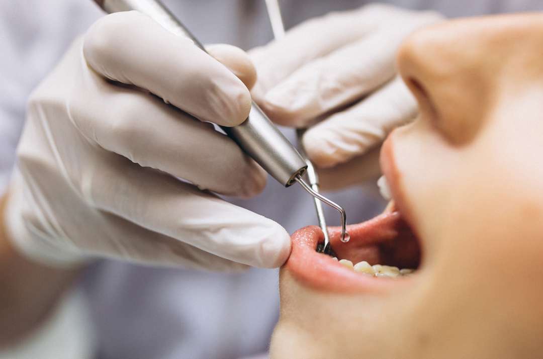 How can you diagnose gum disease in people with diabetes?